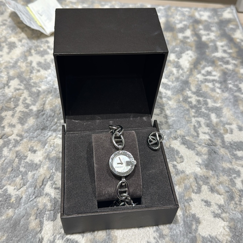 Gucci Stainless Steel Diamond 22mm G Charms Quartz Watch